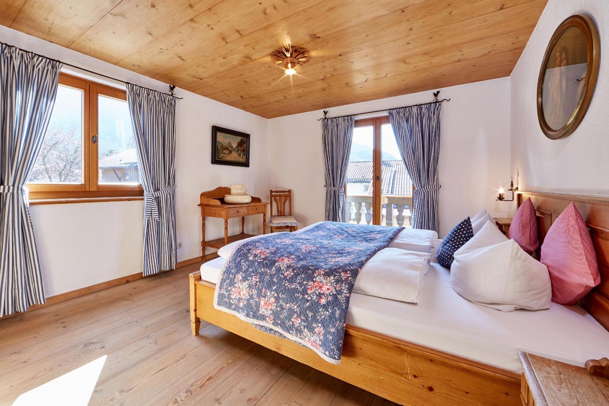 Hotel Foehrenhof Farchant Room photo