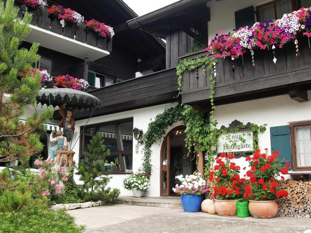 Hotel Foehrenhof Farchant Exterior photo